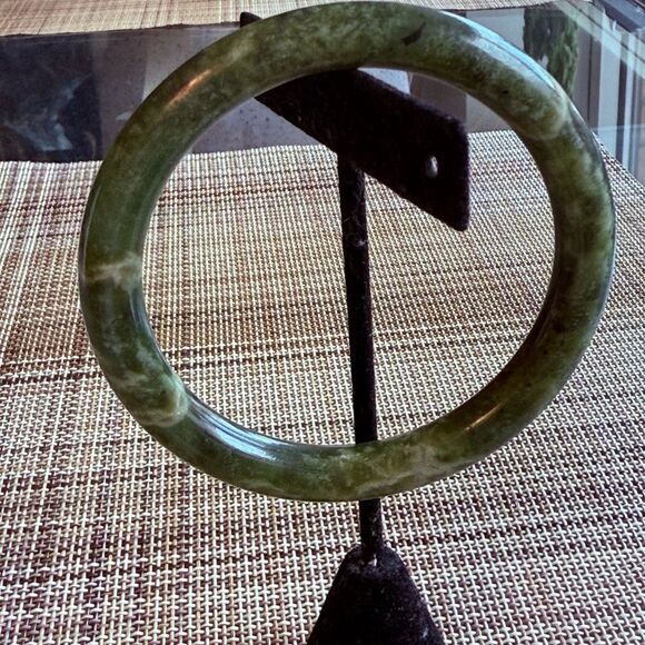 New Jade Bangle Bracelet. - Picture 2 of 3